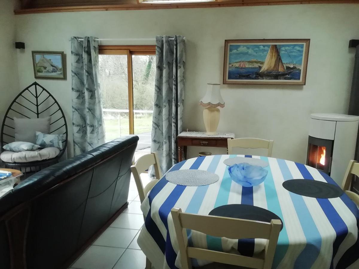 Plouigneau La Maison Au Bord De L'Eau מראה חיצוני תמונה