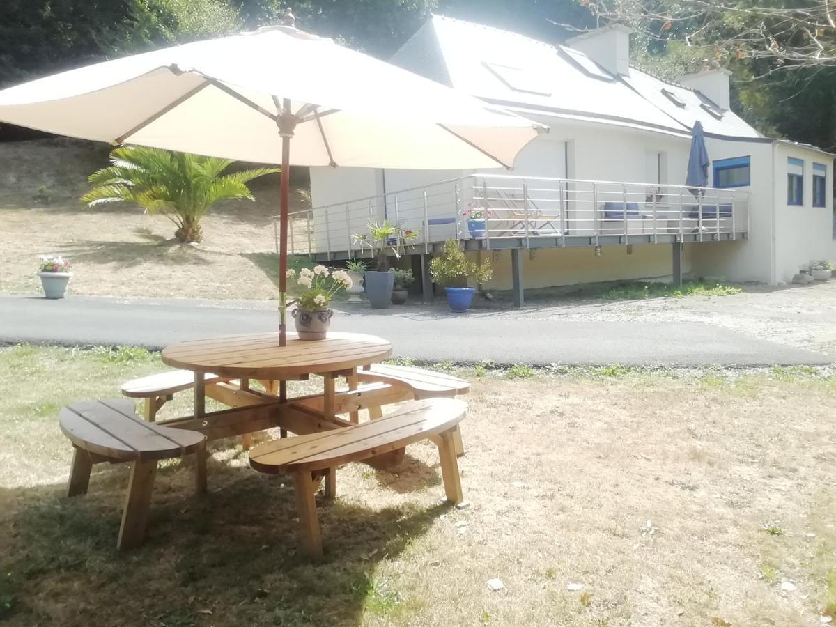 Plouigneau La Maison Au Bord De L'Eau מראה חיצוני תמונה